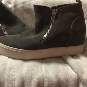 Steve Madden grey wedge with side zippers.